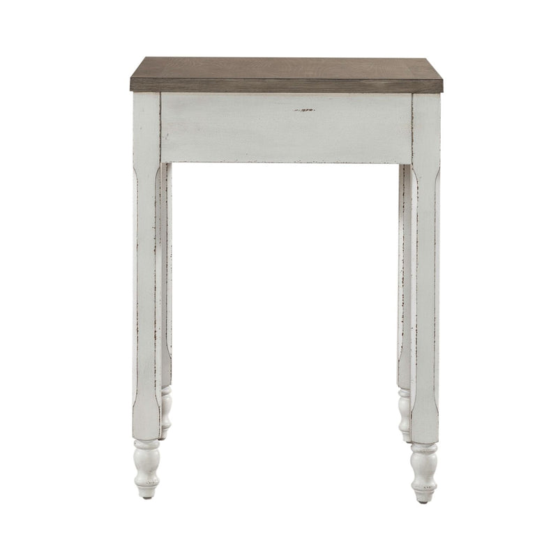 Magnolia Manor Corner Filler