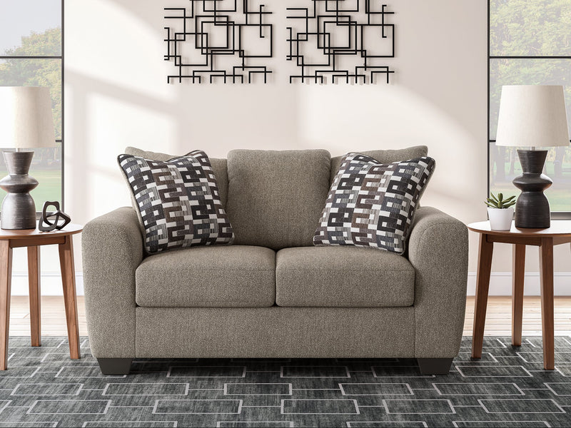 Triston-Peaks Loveseat