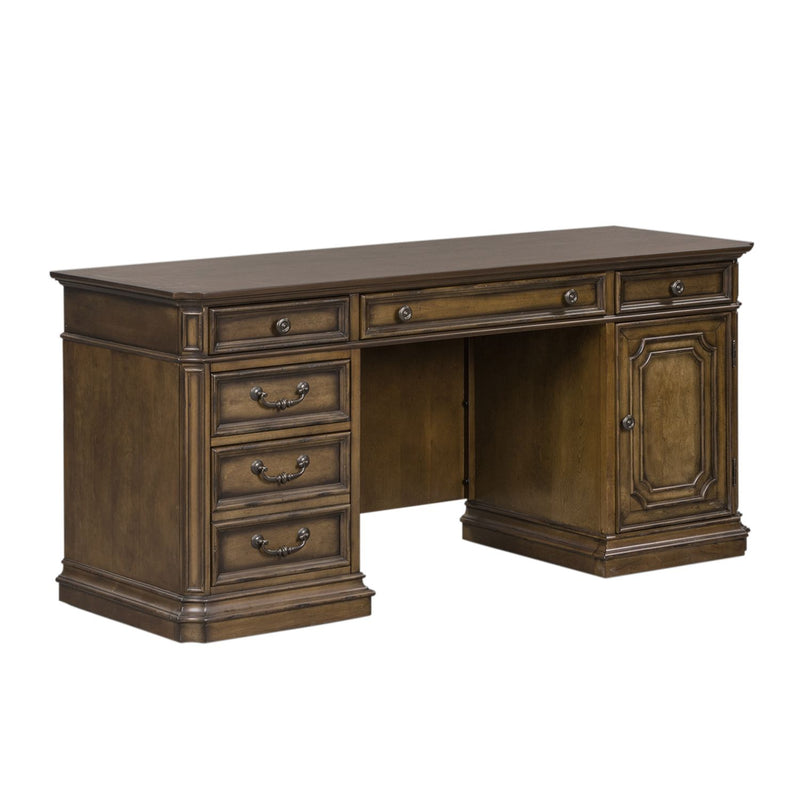 Amelia Credenza