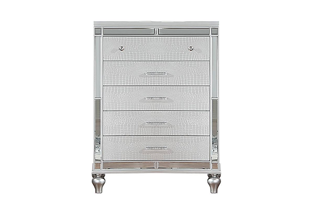 Hothan Chest in Silver