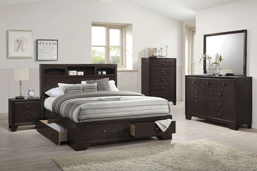 Liihfd E. King Bed/Dark Walnut in Dark Merlot