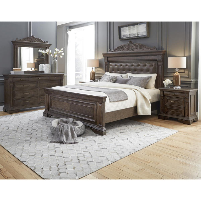 Pulaski Bedford Heights California King Panel Bed in Estate Brown